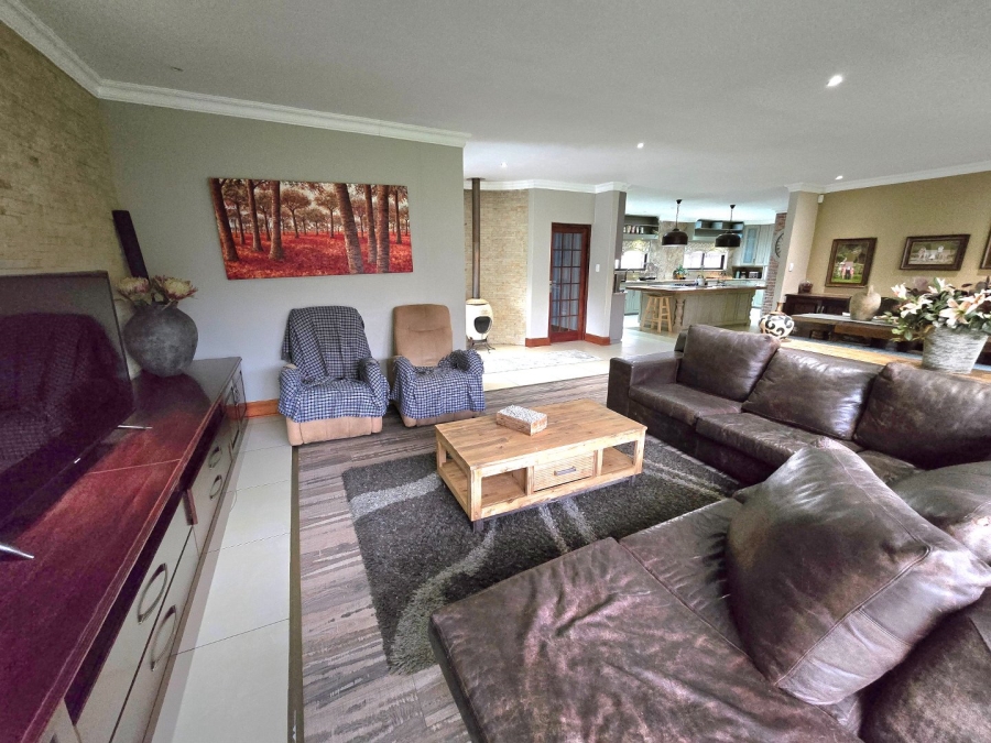 5 Bedroom Property for Sale in Panorama Free State